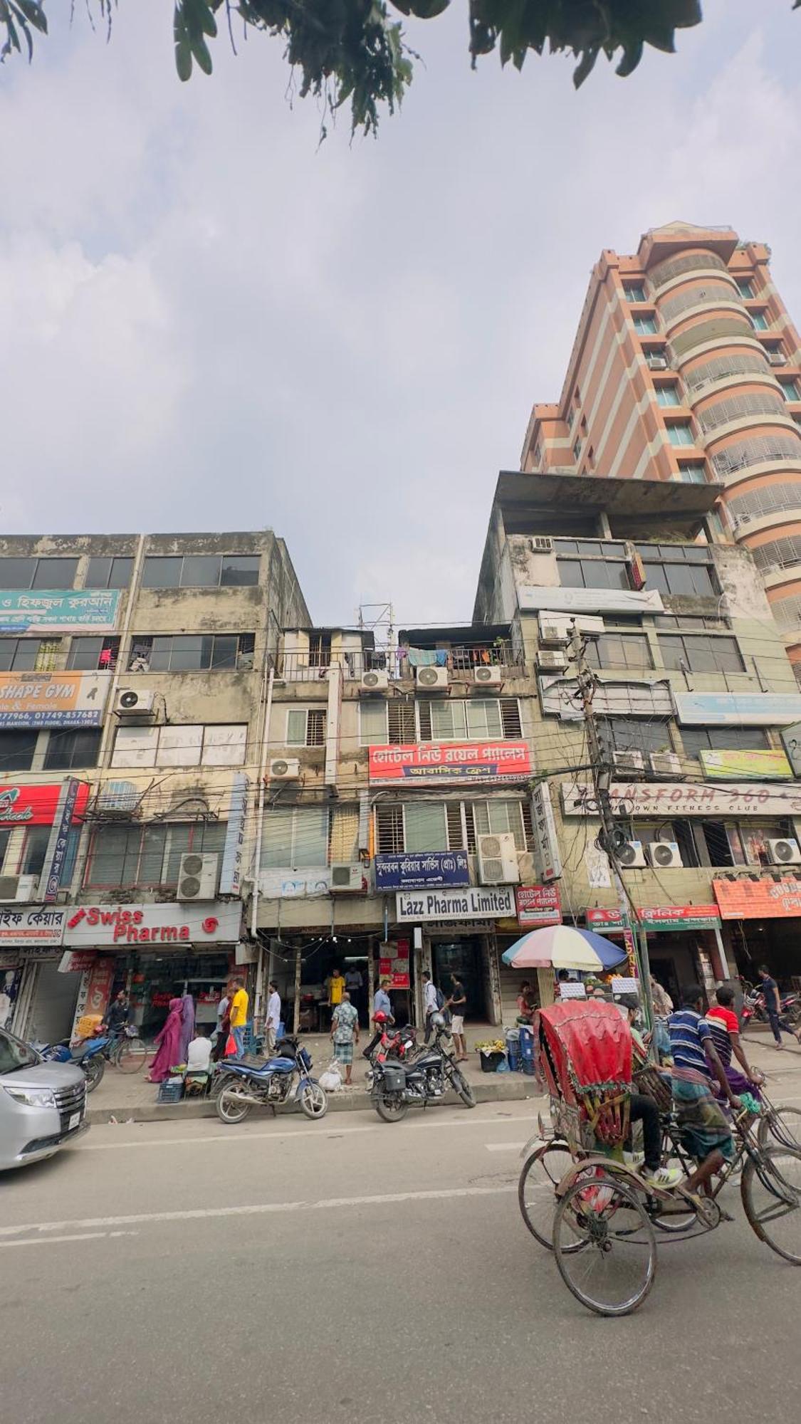 Hotel New Royal Palace Dhanmondi ダッカ エクステリア 写真