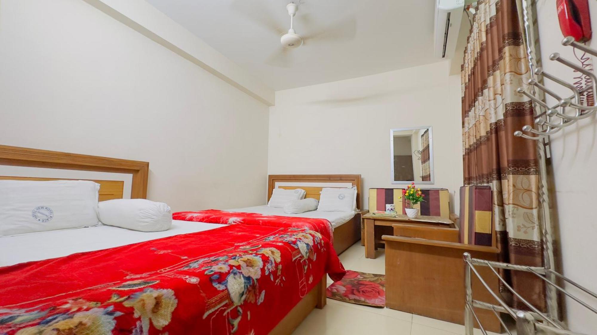 Hotel New Royal Palace Dhanmondi ダッカ エクステリア 写真