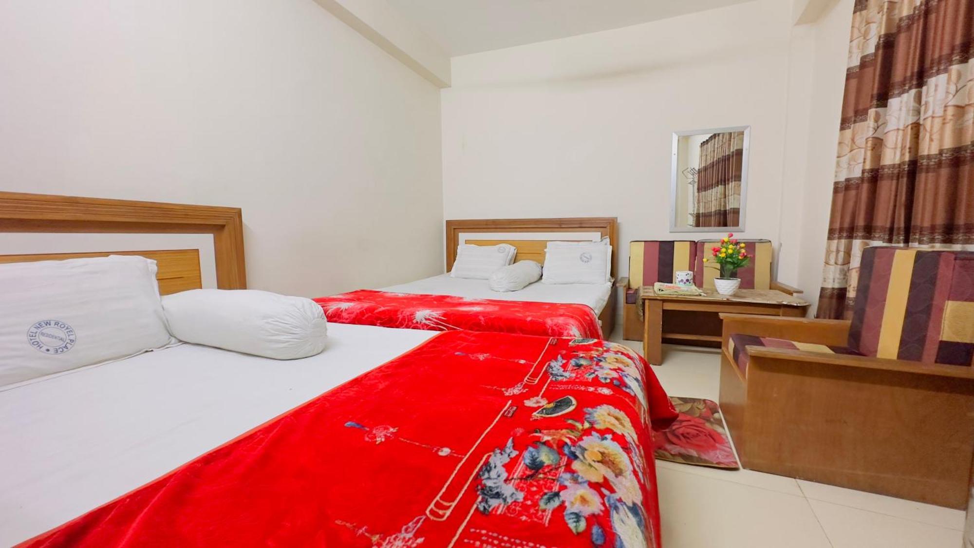 Hotel New Royal Palace Dhanmondi ダッカ エクステリア 写真