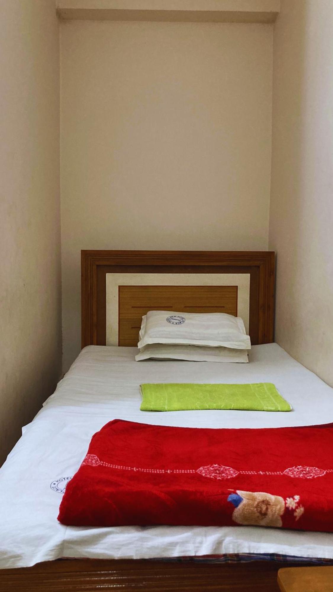 Hotel New Royal Palace Dhanmondi ダッカ エクステリア 写真
